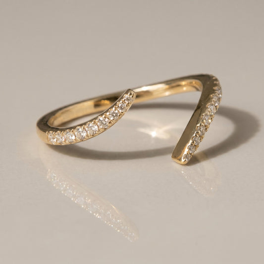 0.13 TCW Round Twisted Moissanite Wedding Band