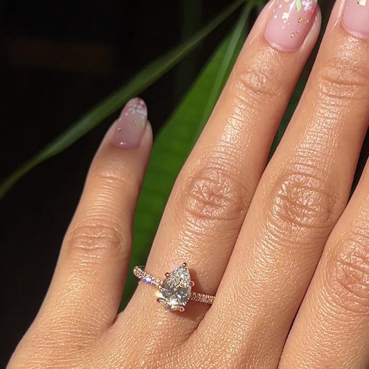 1.5 CT Pear Cut Curved Vintage Pave Moissanite Bridal Ring Set