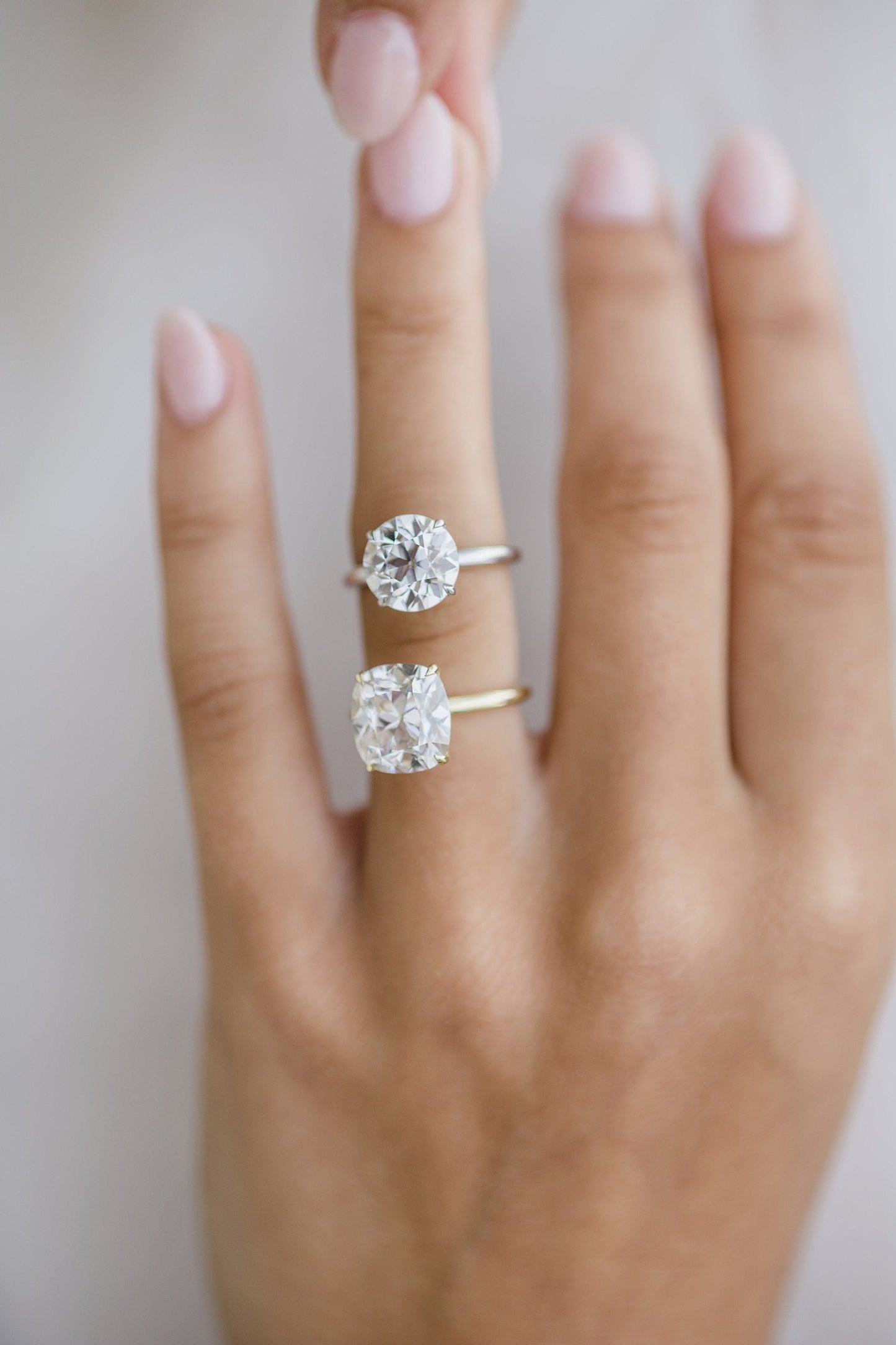 3.0 CT Round Solitaire Moissanite Engagement Ring 4