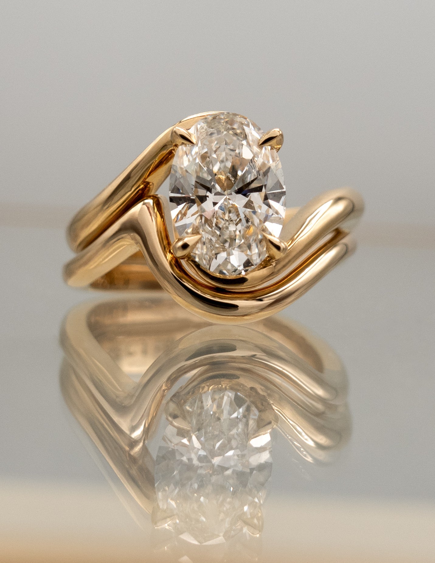 2.5 CT Oval Moissanite Engagement Ring with Plain Stacking Wedding Band