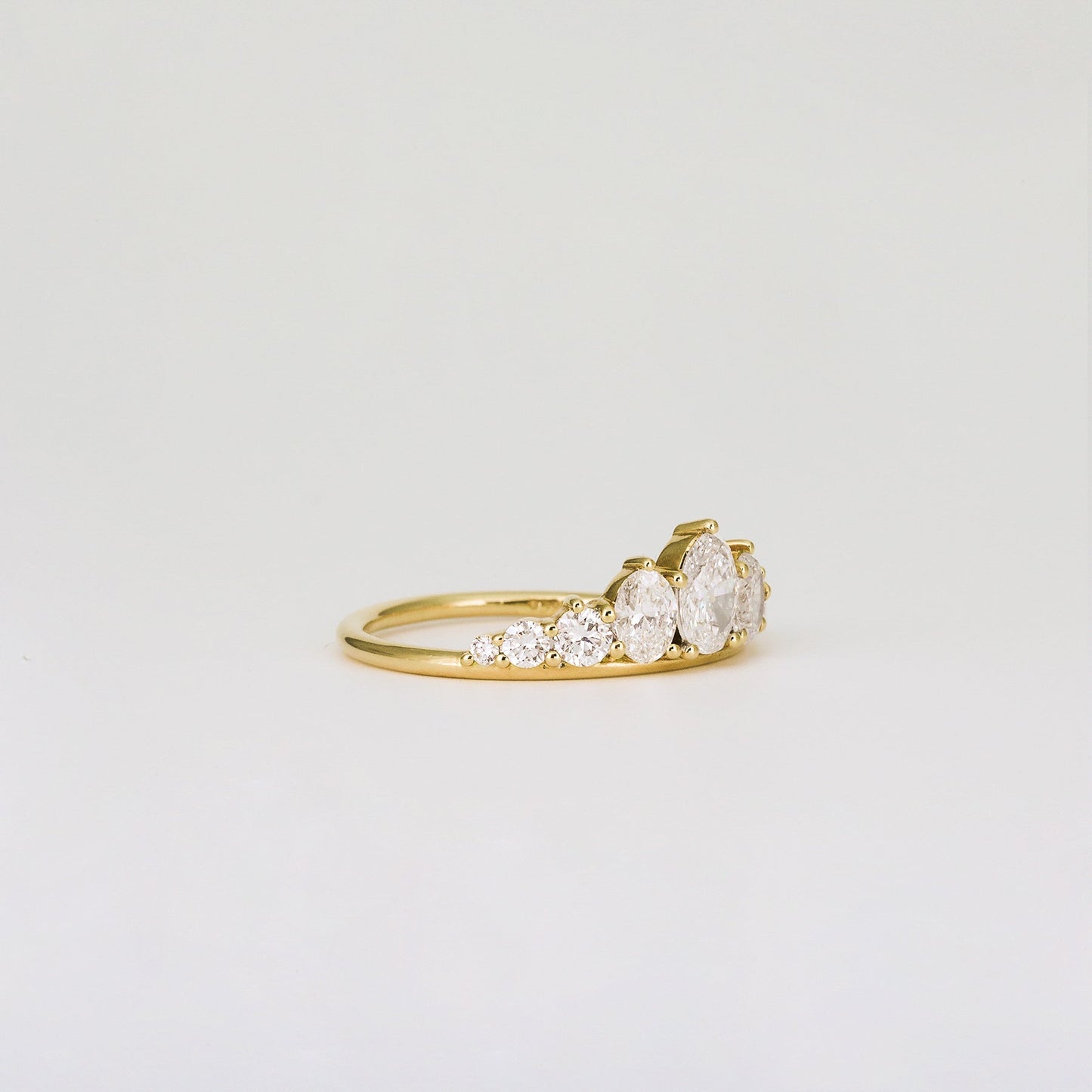 0.95 TCW Oval & Round Shaped Multi Stone Moissanite Wedding Band