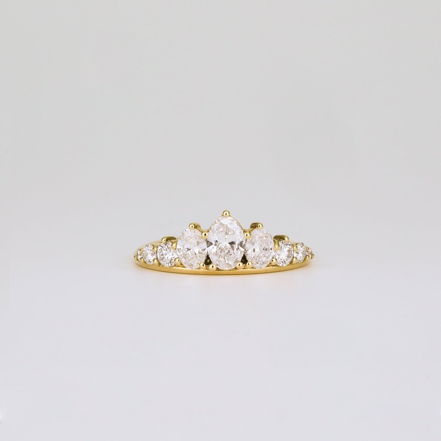 0.95 TCW Oval & Round Shaped Multi Stone Moissanite Wedding Band