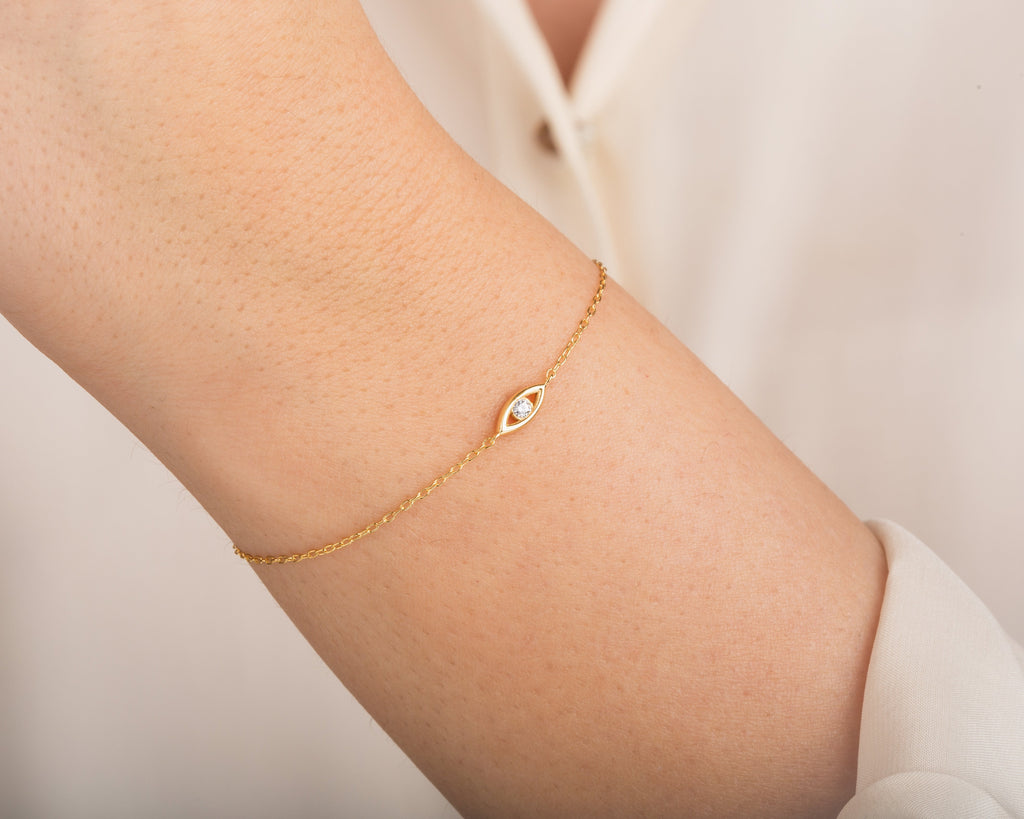 0.03 TCW Round Stone Evil Eye Moissanite Bracelet