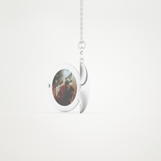 Customised Photo Locket Necklace – 14K/18K Gold & 925 Silver 2