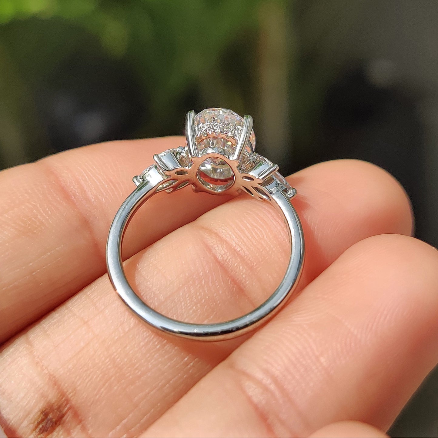 Oval Cut Engagement Ring With Muse Setting