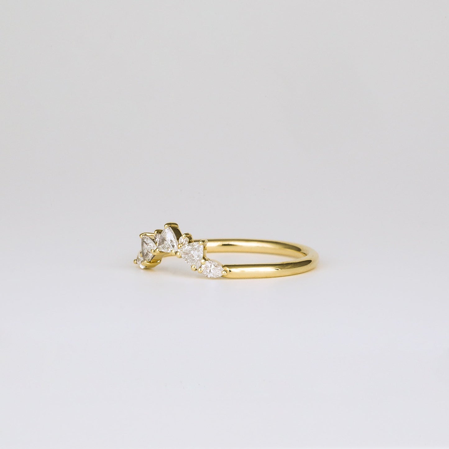 0.30 TCW Round & Trillion Shaped Curved Moissanite Wedding Band