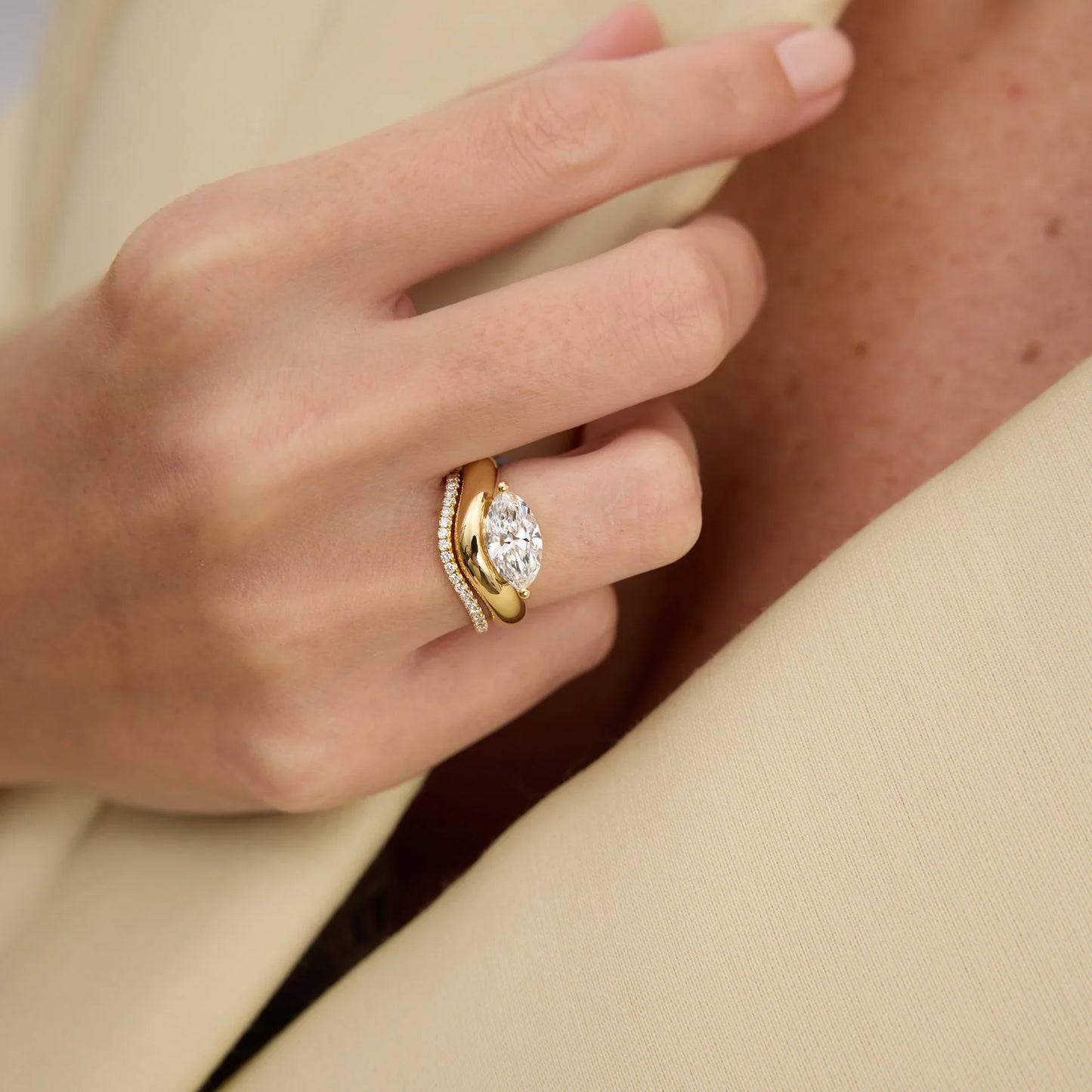 Timeless 0.15 TCW Round Stones Swirl Style Moissanite Diamond Wedding Band