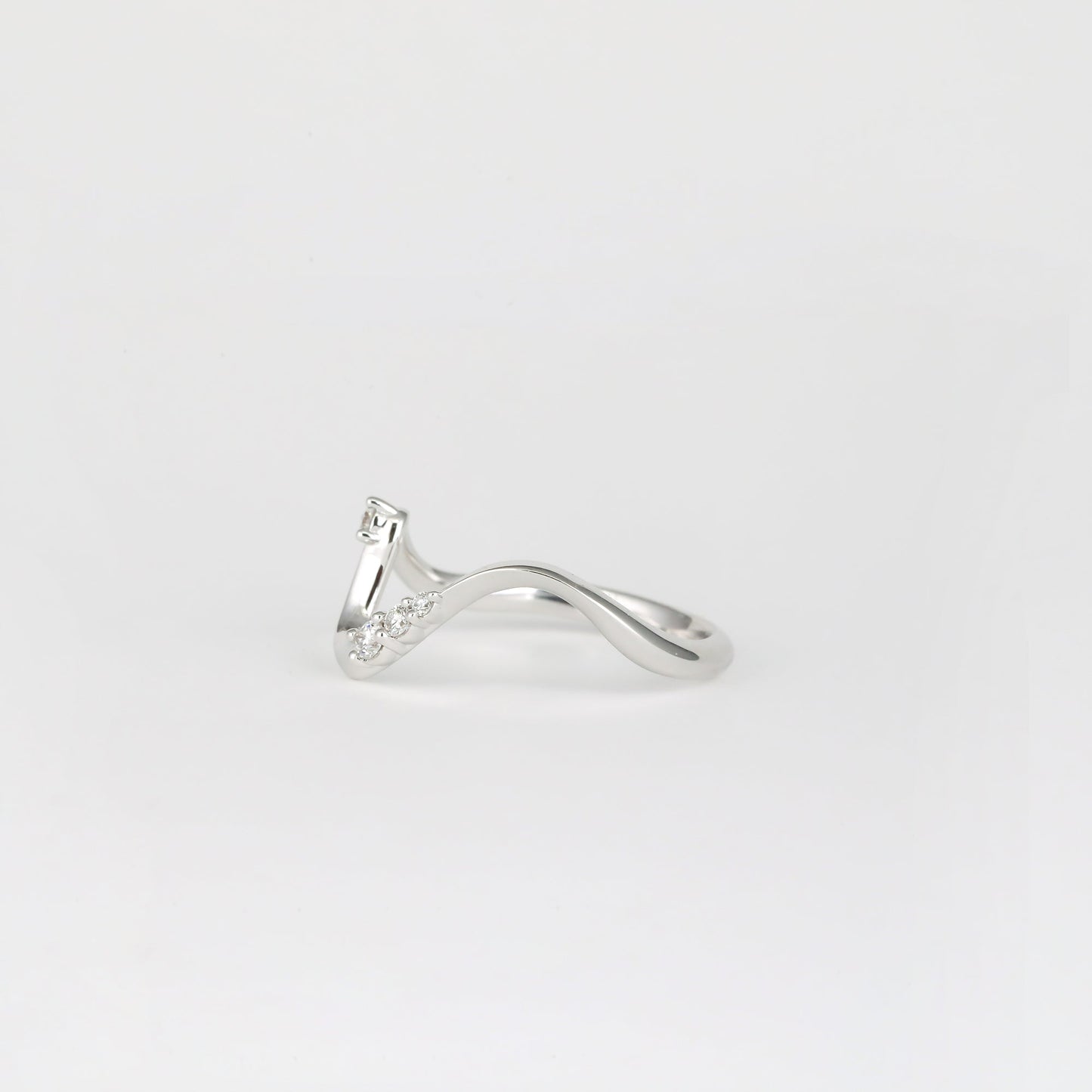 0.30 TCW Round & Trillion Shaped Curved Moissanite Wedding Band
