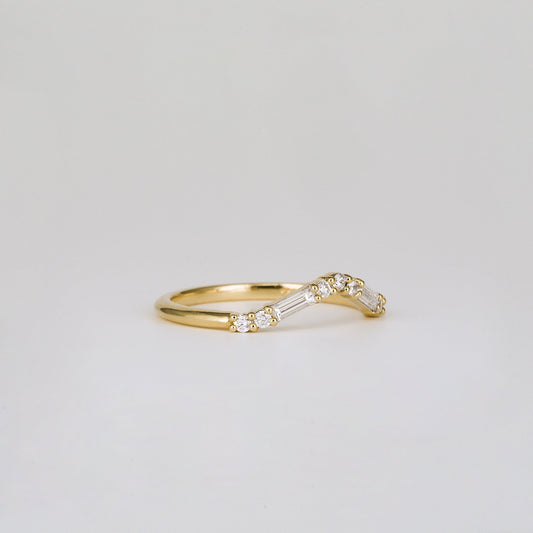 0.20 TCW Baguette & Round Shaped Curved Moissanite Wedding Band
