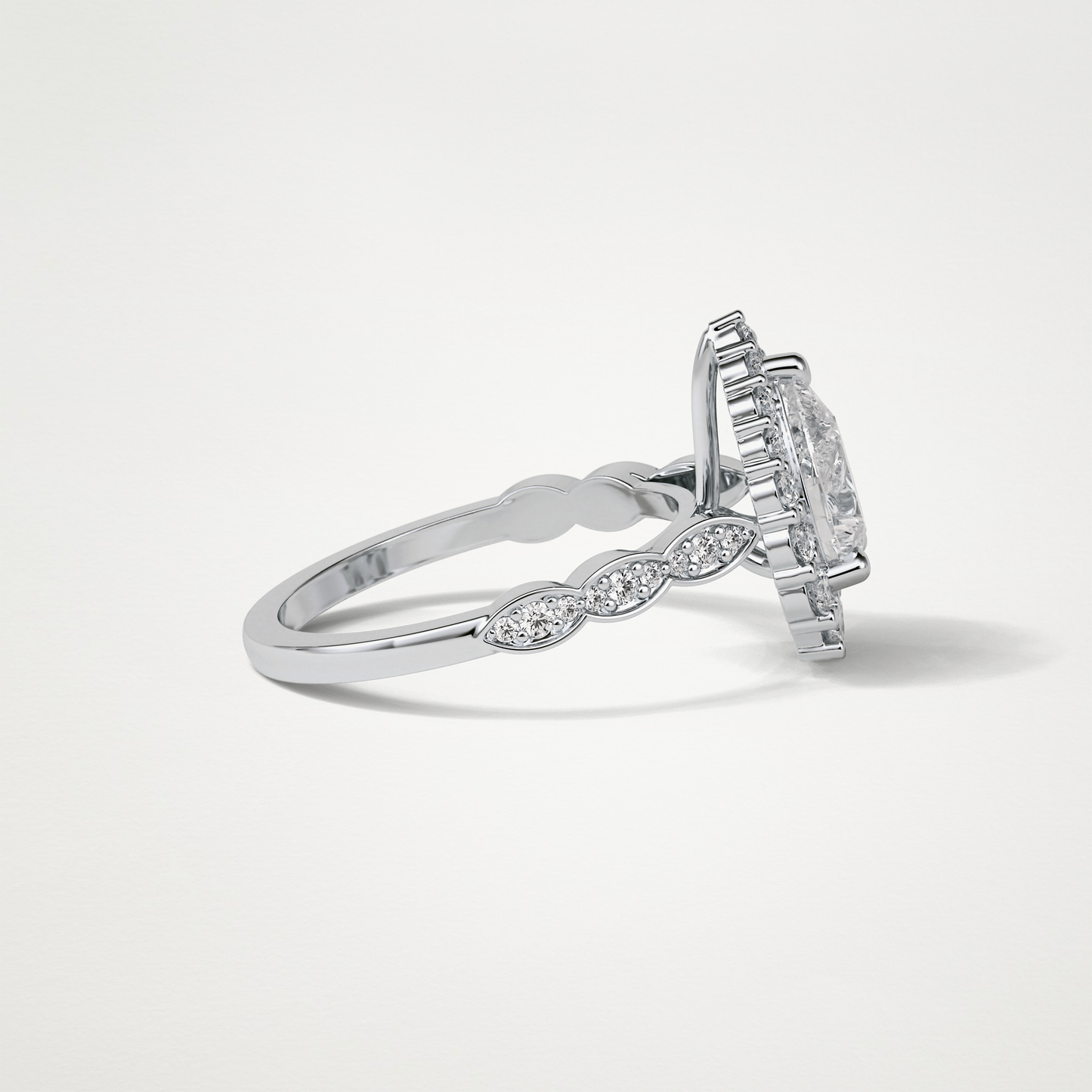 Pear Milgrain Halo Moissanite Engagement Ring – 1.93 CT Lab-Created Brilliance in 10K/14K/18K Gold
