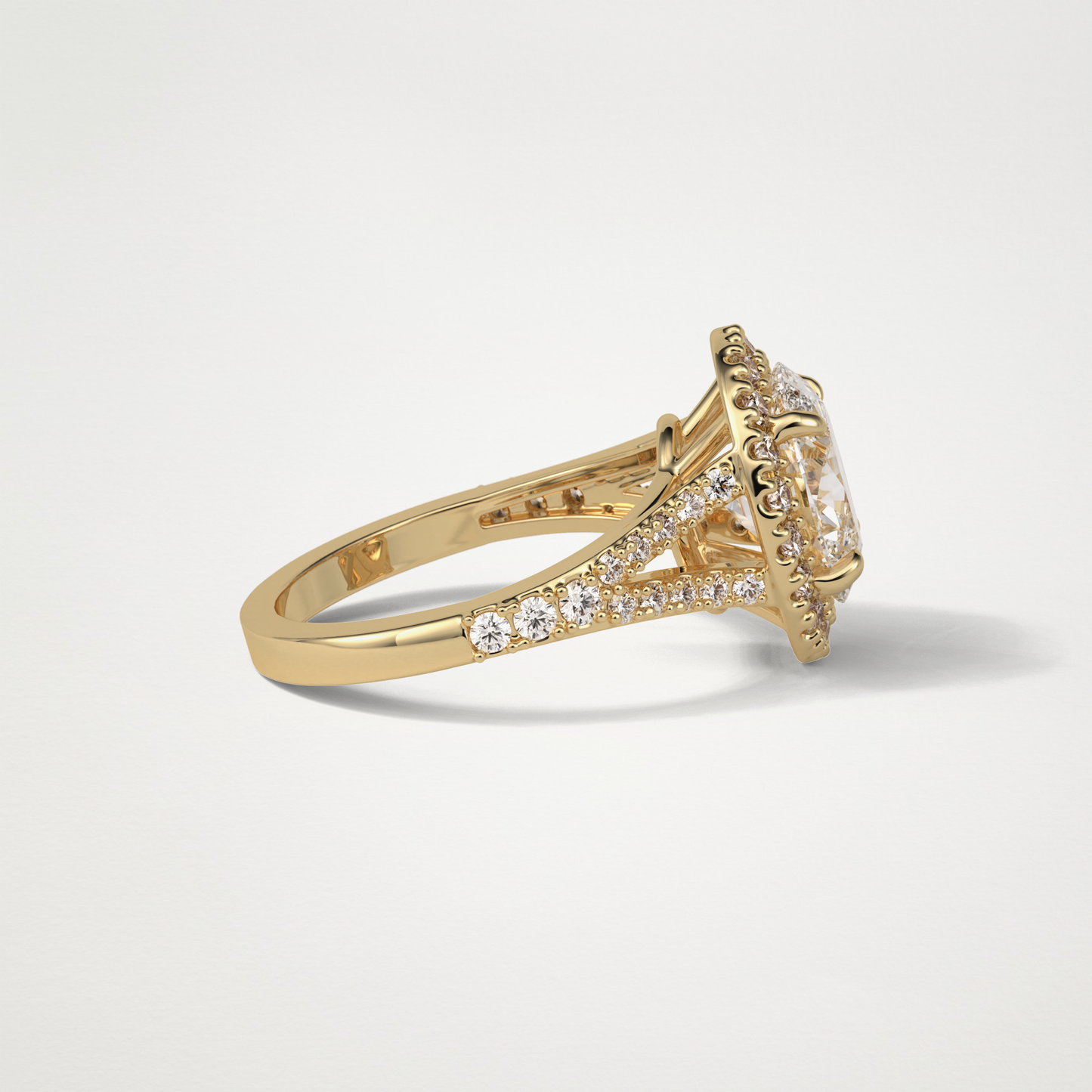 Oval Halo & Split Shank Moissanite Engagement Ring – 2.72 CT Lab-Created Brilliance in 10K/14K/18K Gold