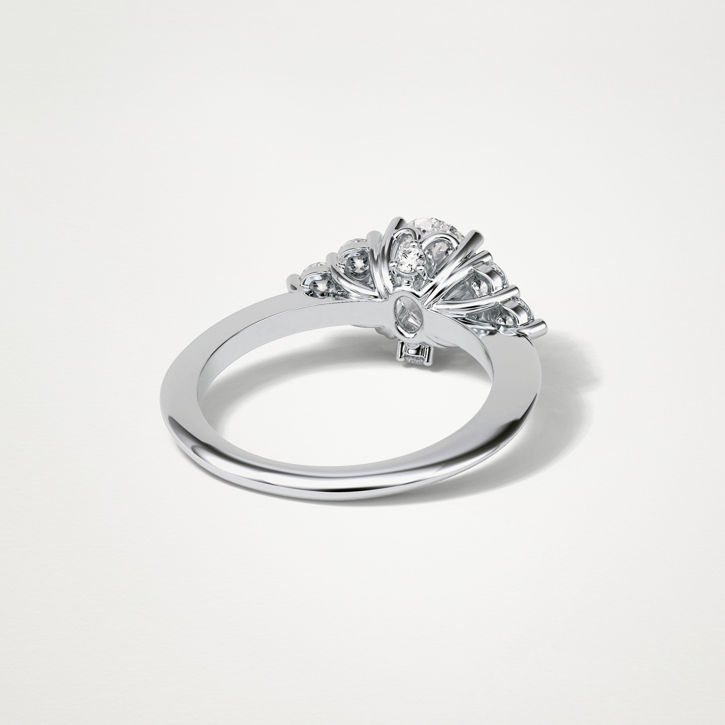 Oval Cluster Engagement Ring – 1.33 CT Lab-Created Brilliance in 10K/14K/18K Gold