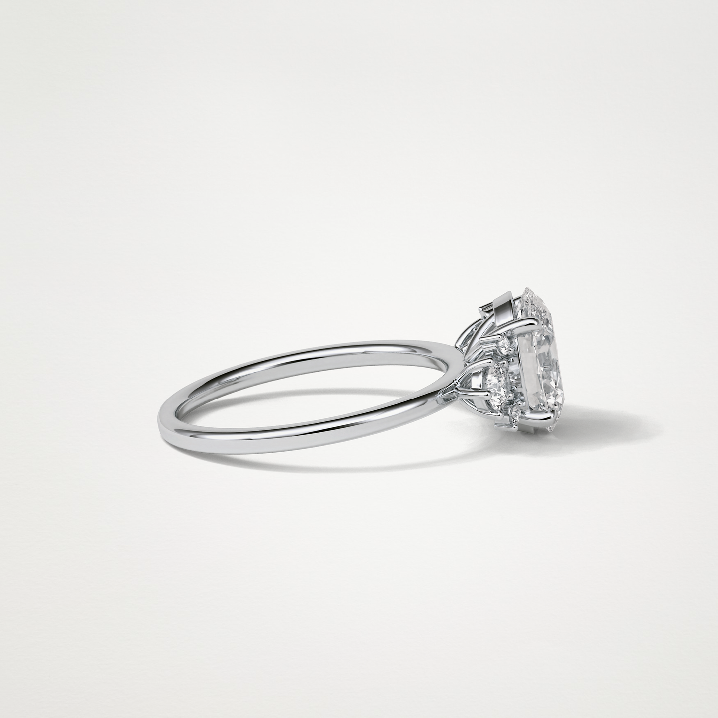 Oval Cluster Engagement Ring – 1.91 CT Lab-Created Brilliance in 10K/14K/18K Gold