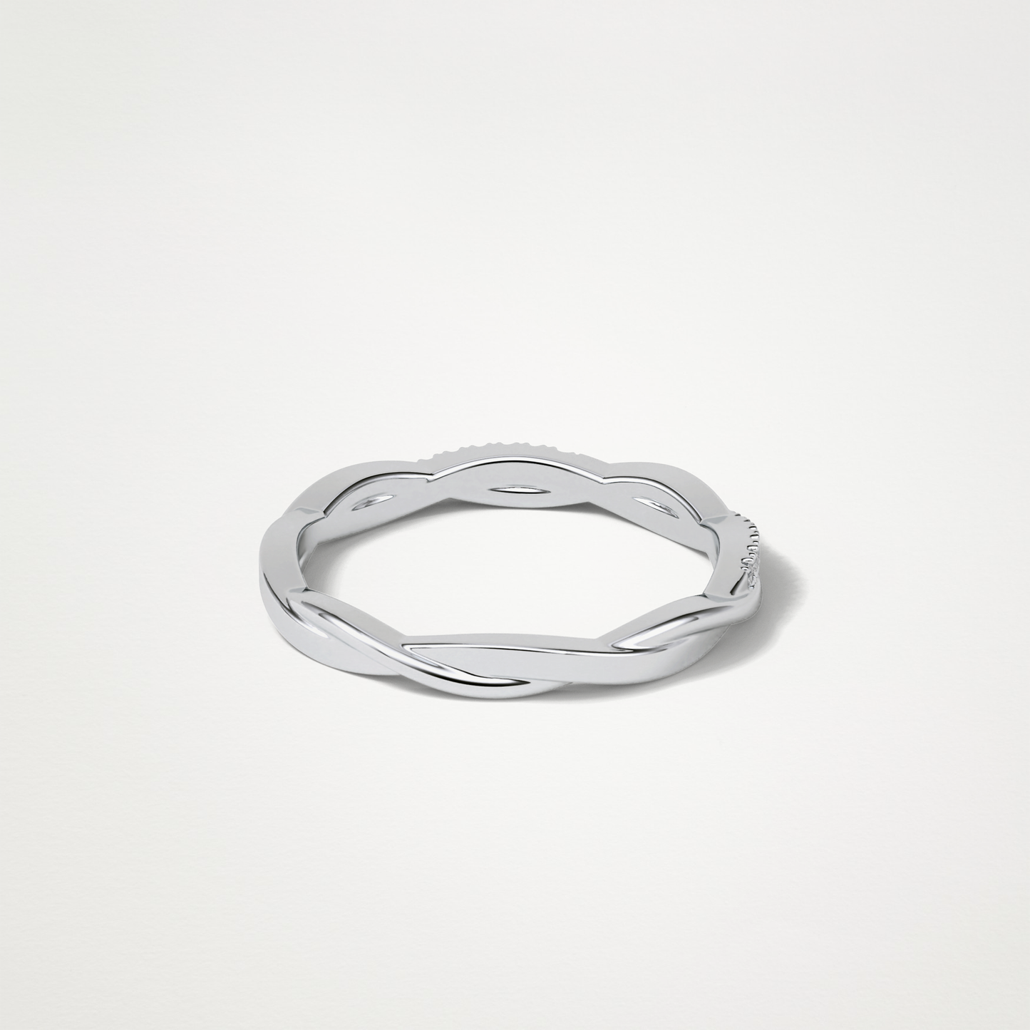 Twisted Shank Wedding Band – Solid Gold Elegant and Timeless Design