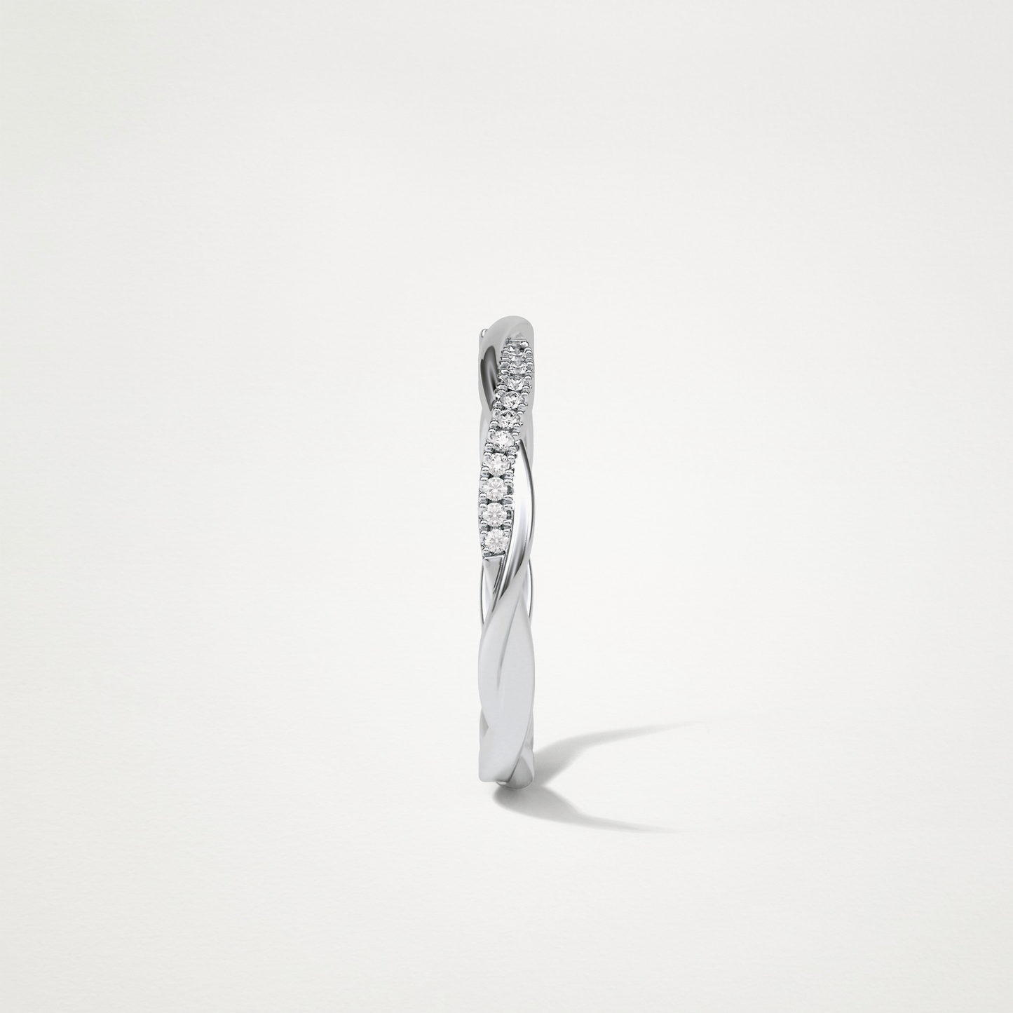 Twisted Shank Wedding Band – Solid Gold Elegant and Timeless Design