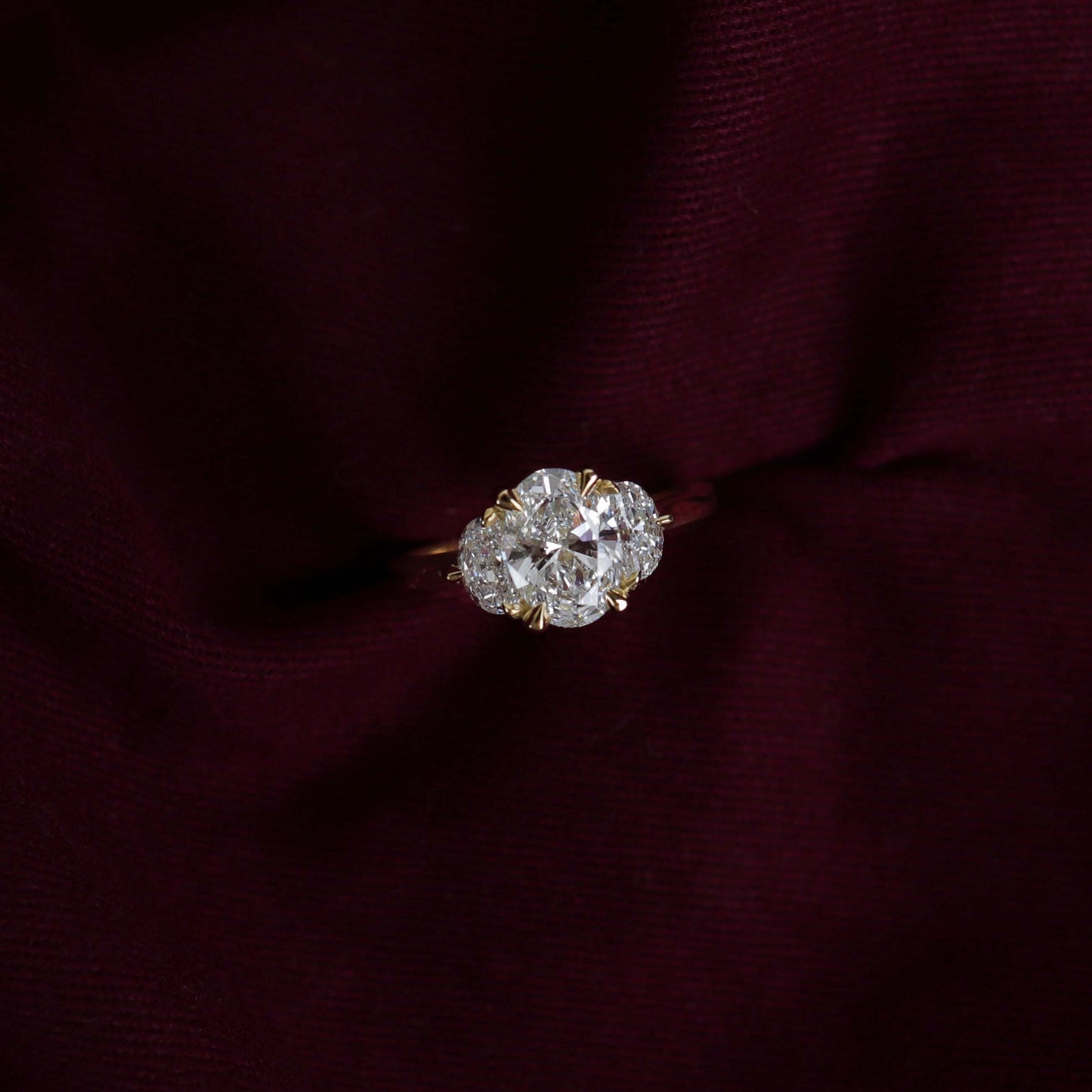 Stunning 1.0-3.0 CT Oval Moissanite Engagement Ring with Three Stone Design