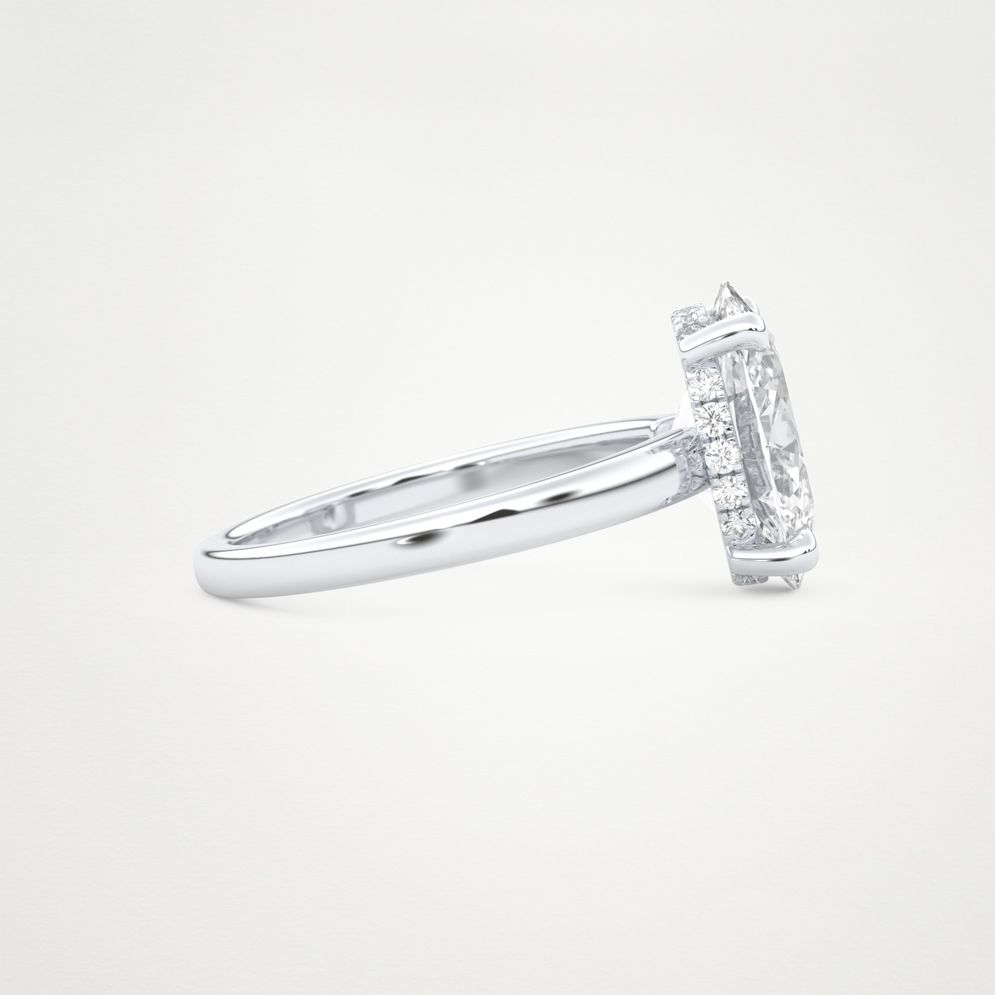 4.30 CT Moissanite Oval Engagement Ring – Inspired by Hailey Bieber 2