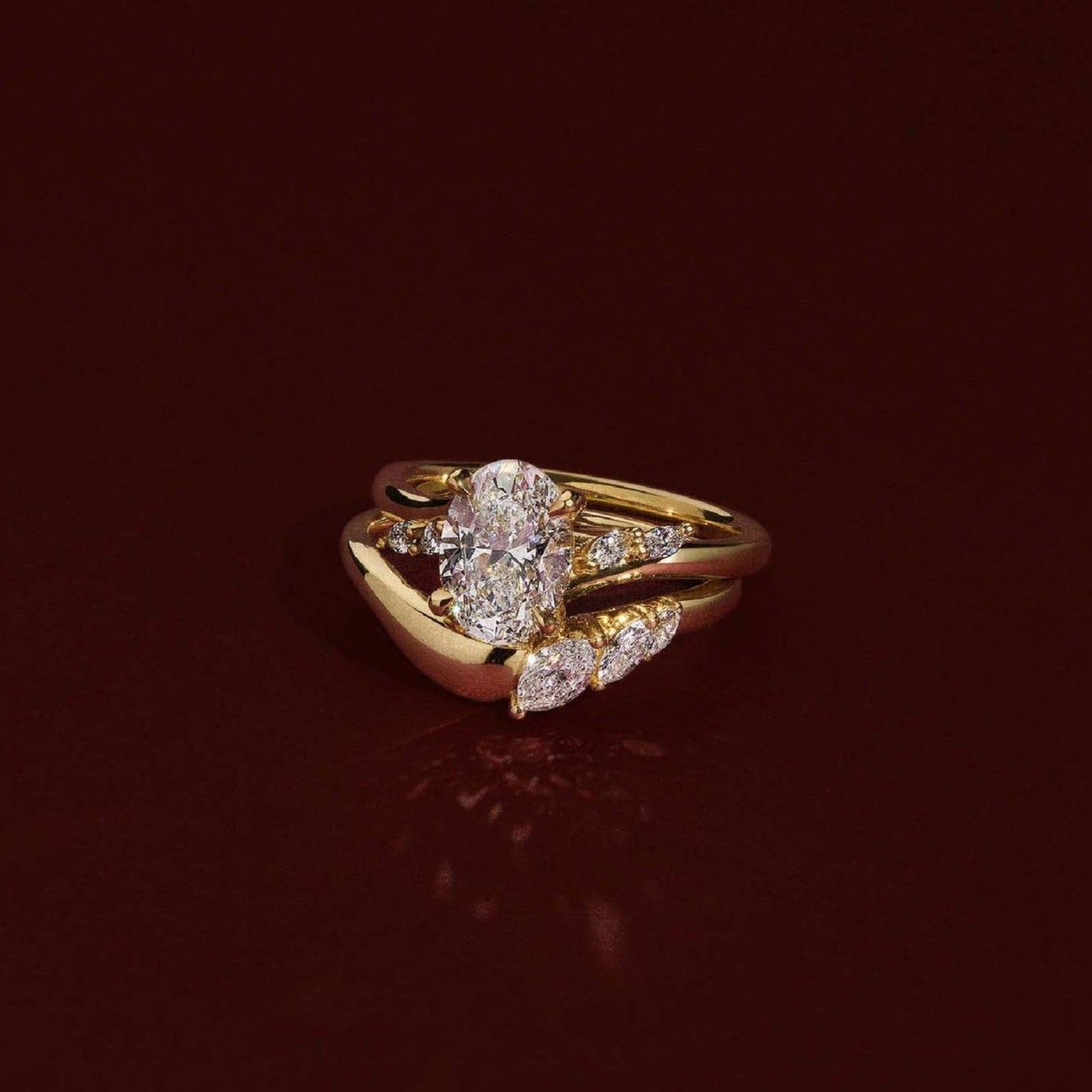 Stunning 1.0-2.0 CT Oval Moissanite Engagement Ring with Cluster Design