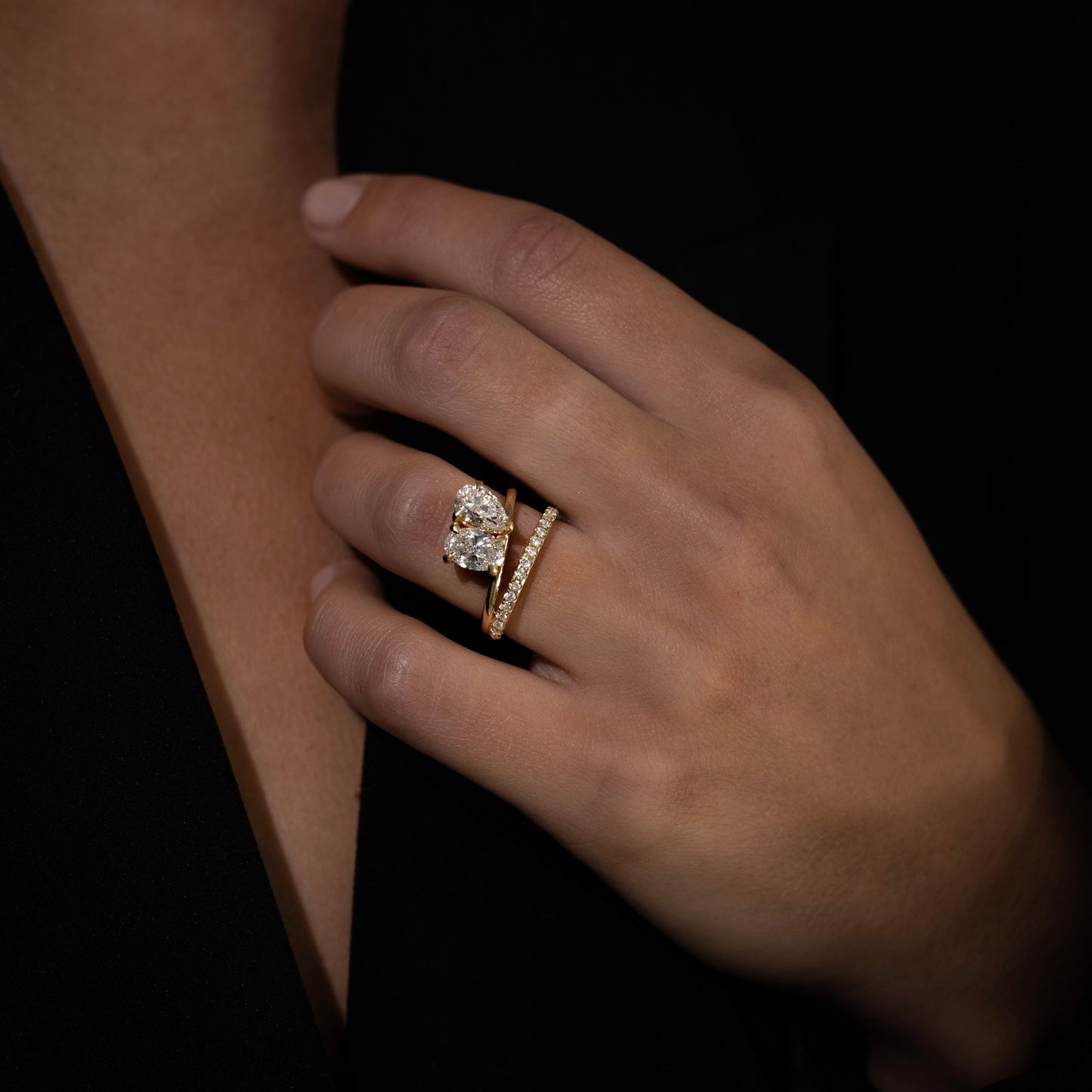 Stunning 1.5-2.5 CT Pear & Oval Moissanite Engagement Ring with Two Stone & Double Band Design