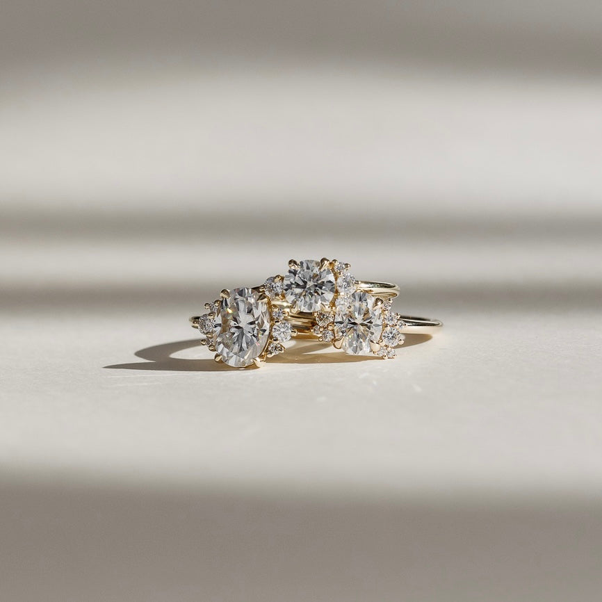 Stunning 1.0-2.0 CT Oval Moissanite Engagement Ring with Cluster Design
