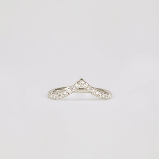0.20 TCW Round Shaped Curved Moissanite Wedding Band