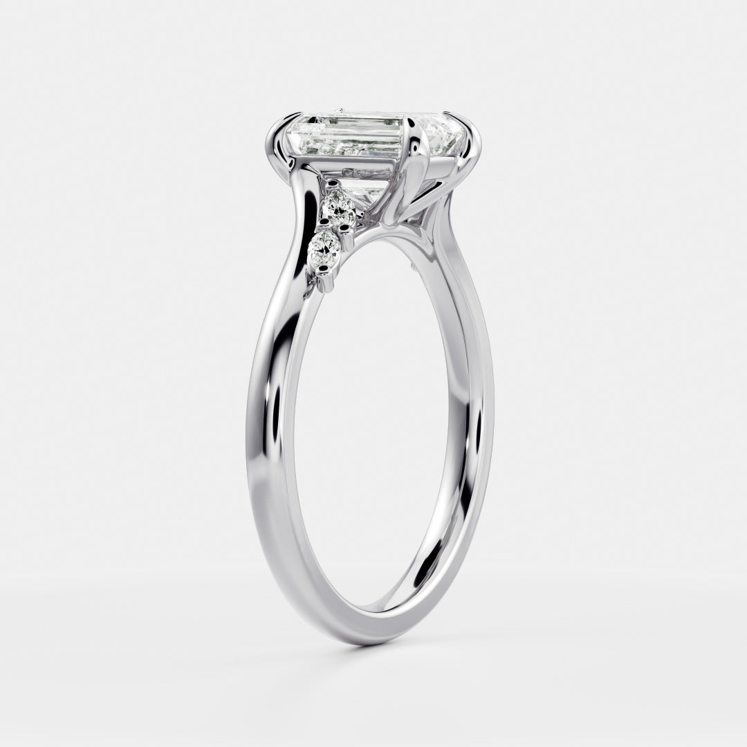 Stunning 1.0-3.0 CT Emerald Moissanite Engagement Ring with Cluster Design