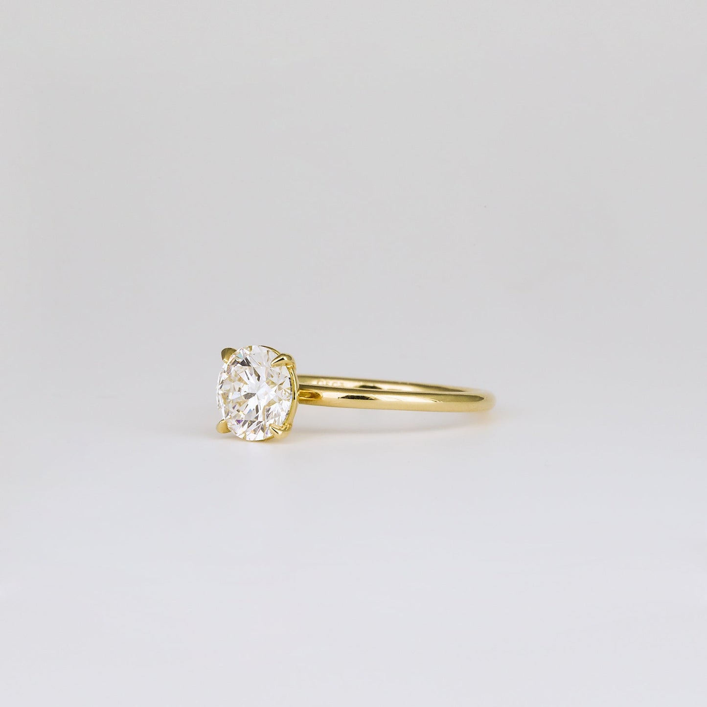 1.23 CT Round Shaped Solitaire Moissanite Engagement Ring