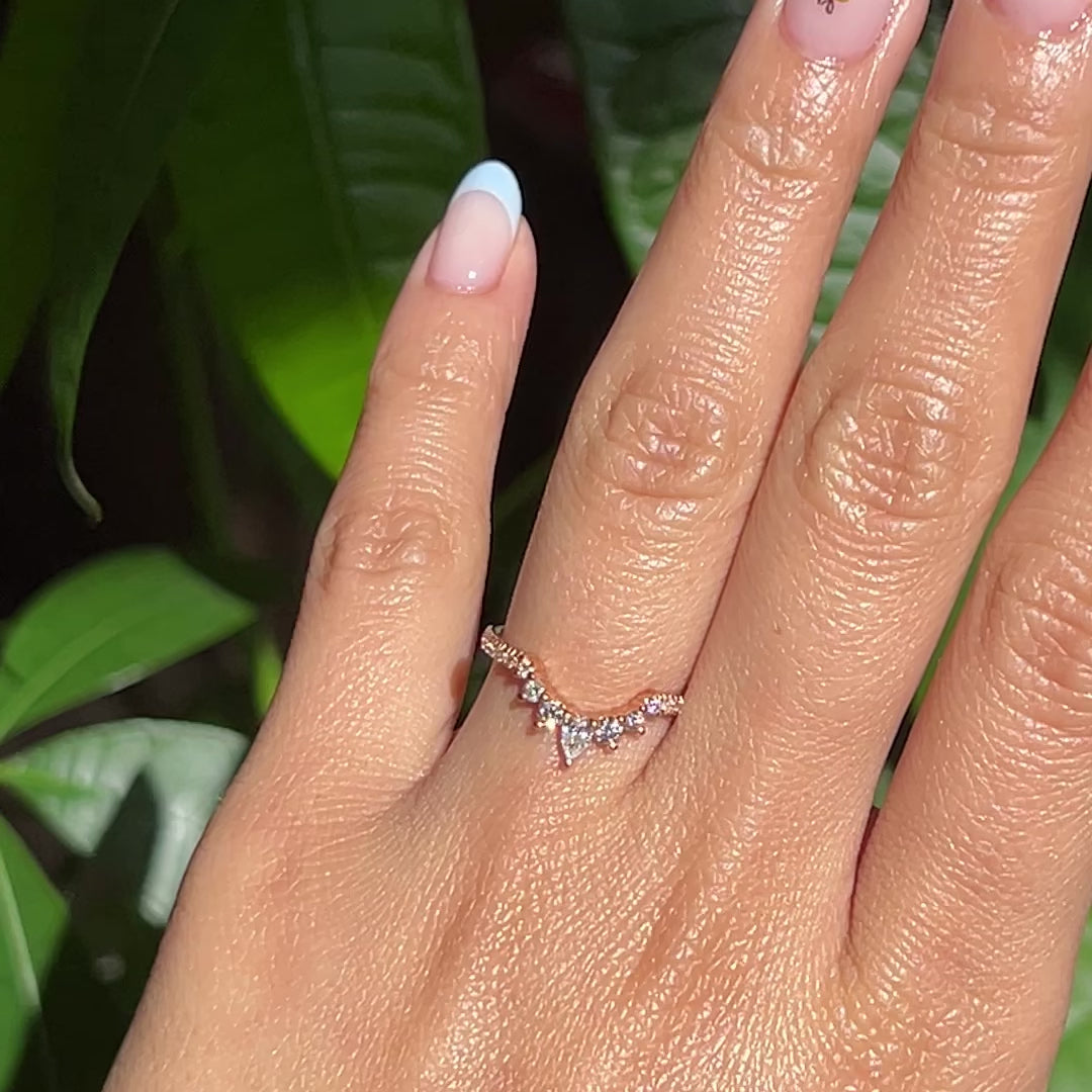1.2 CT Oval Cut Vintage Cluster Moissanite Bridal Ring Set