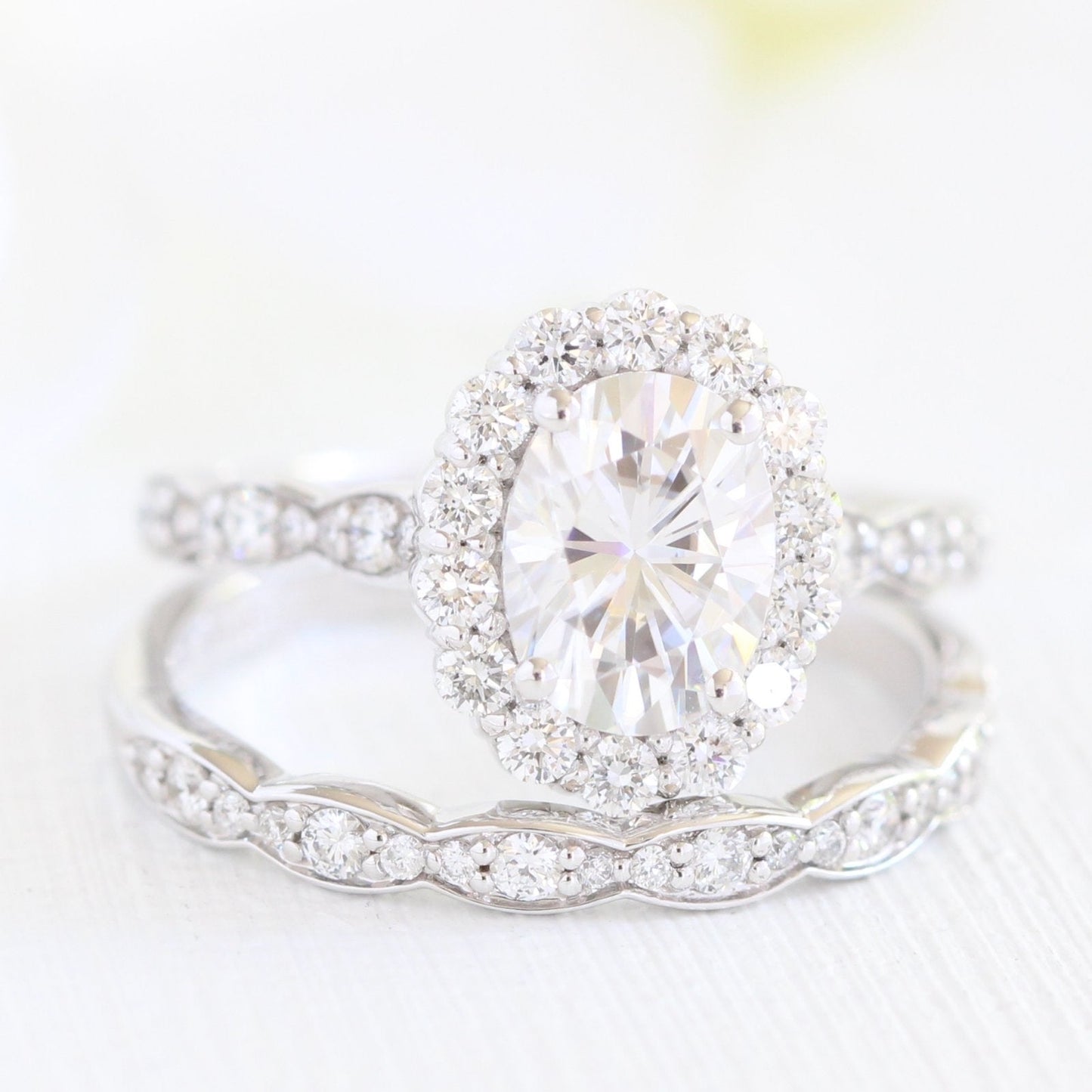 1.5 CT Oval Cut Vintage Style Moissanite Bridal Ring Set