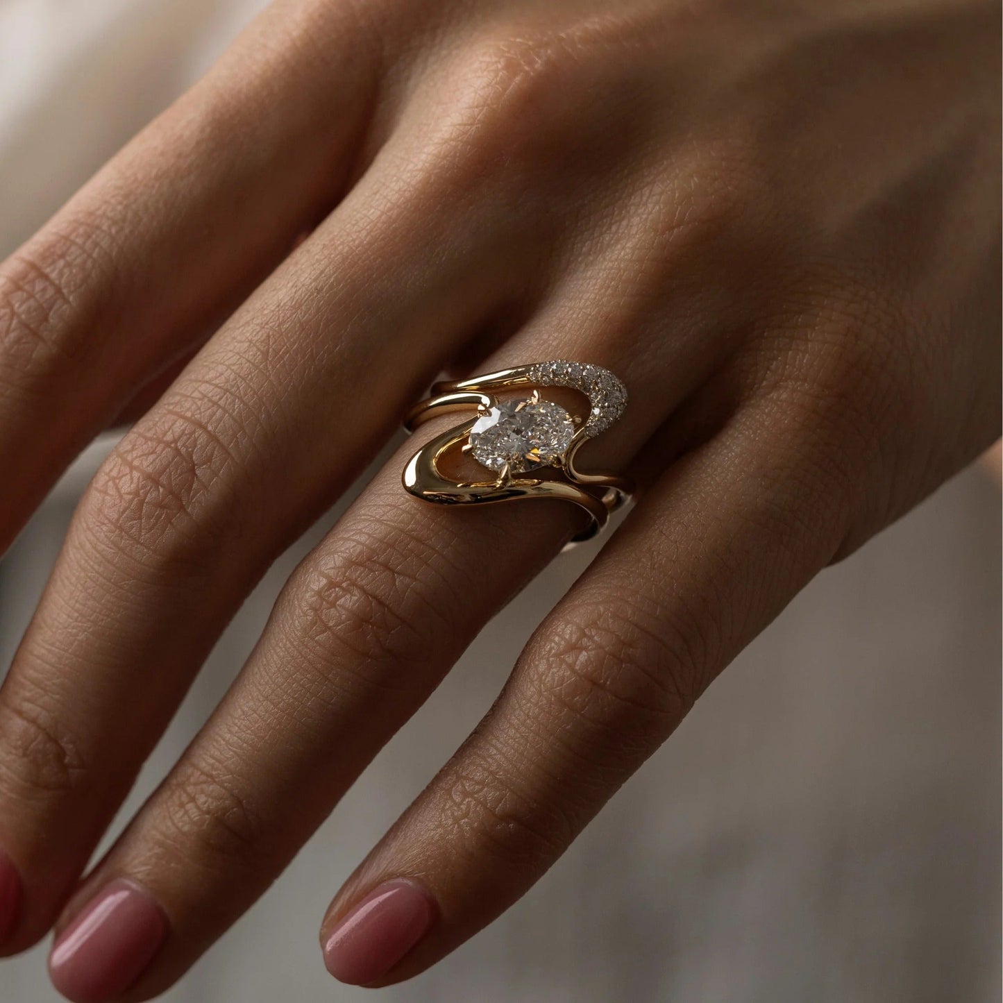 2.5 CT Oval Shaped Solitaire Moissanite Engagement Ring