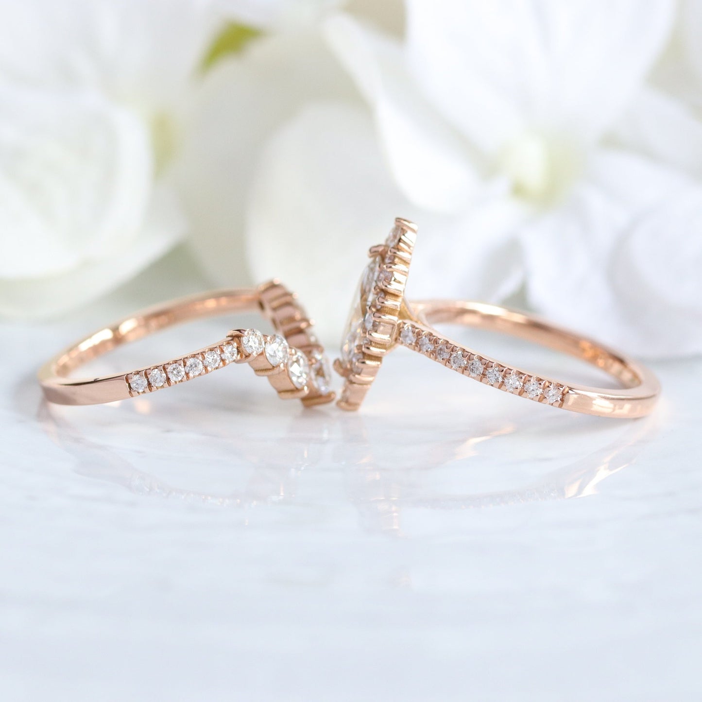 0.7 CT Marquise Cut Curved Pave Moissanite Bridal Ring Set