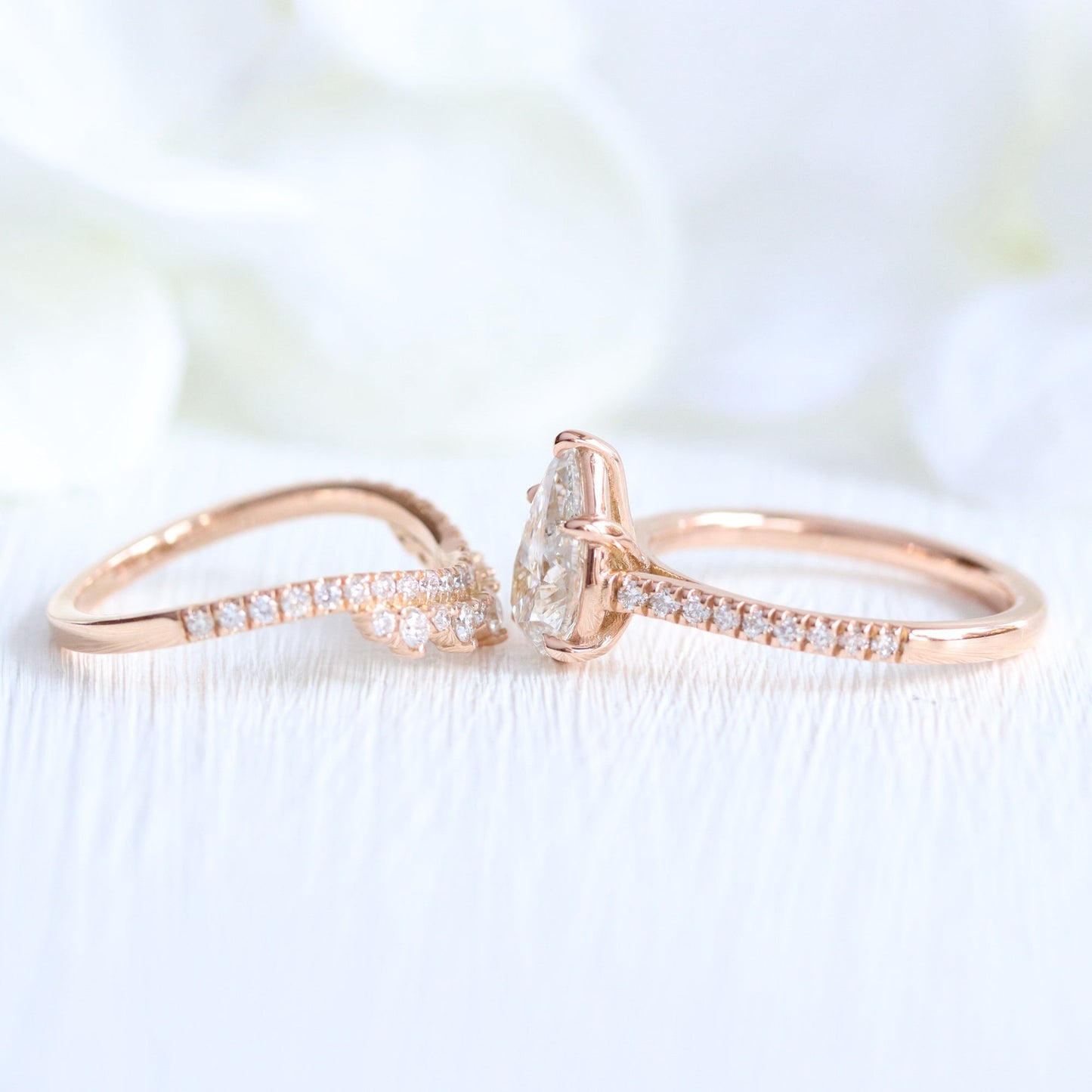 1.5 CT Pear Cut Curved Vintage Pave Moissanite Bridal Ring Set