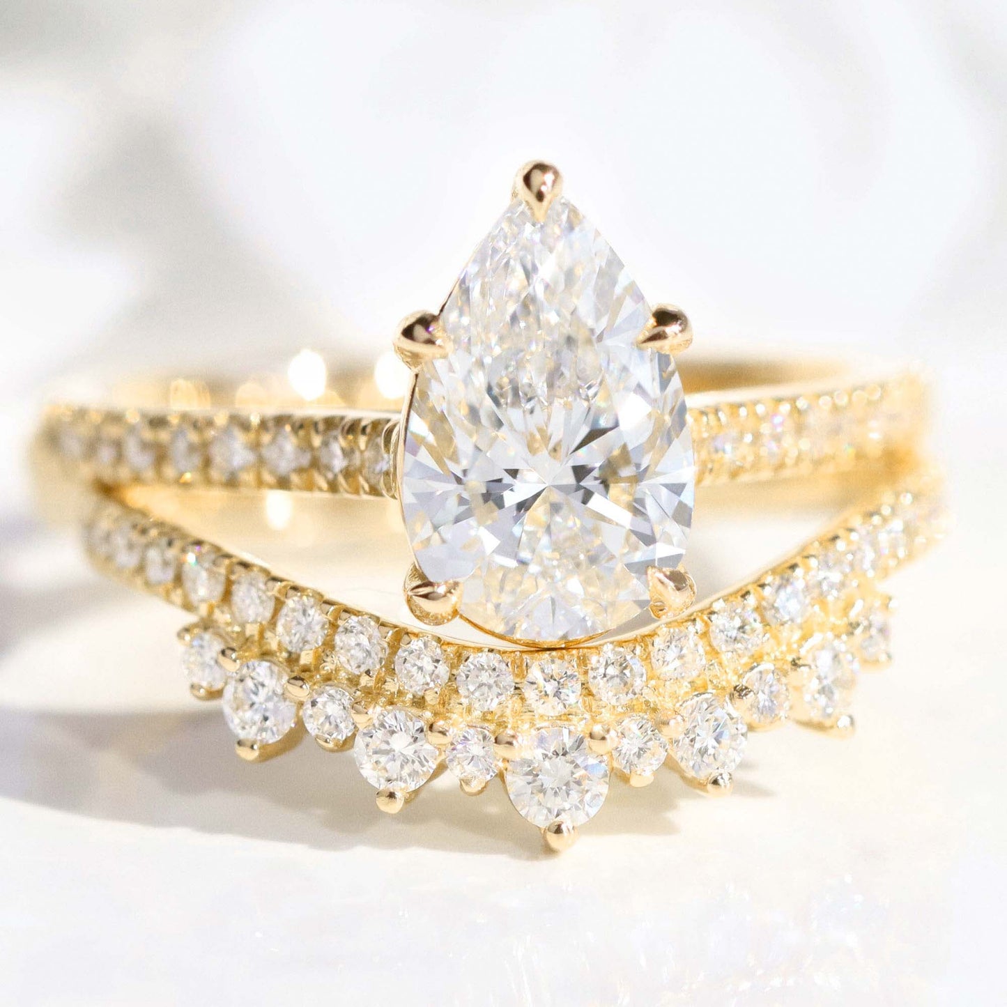 1.5 CT Pear Cut Curved Vintage Pave Moissanite Bridal Ring Set
