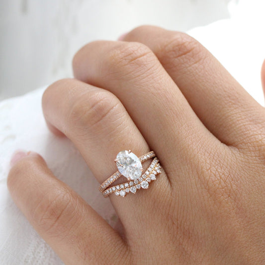 1.5 CT Oval Cut Curved Vintage Moissanite Bridal Ring Set