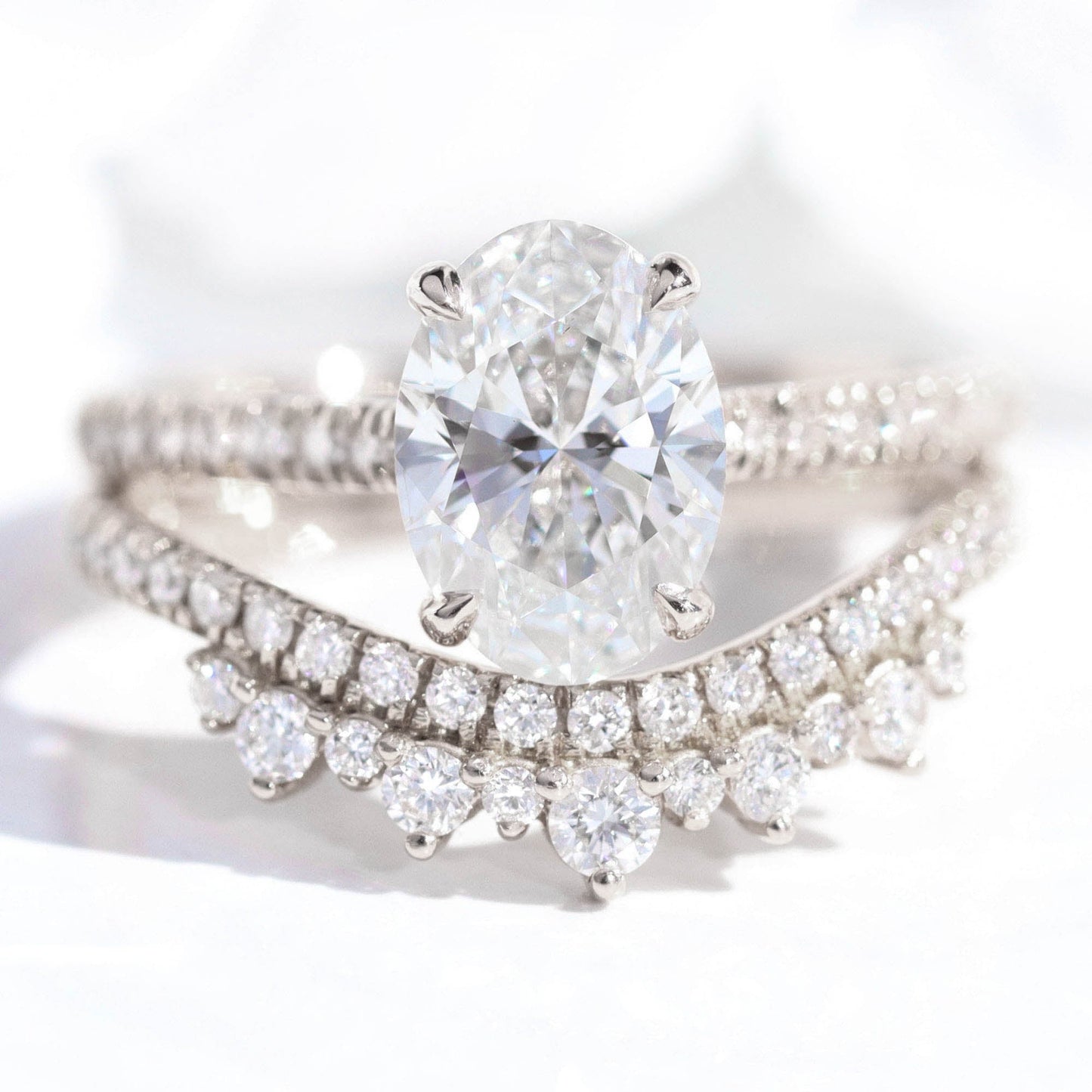 1.5 CT Oval Cut Curved Vintage Moissanite Bridal Ring Set