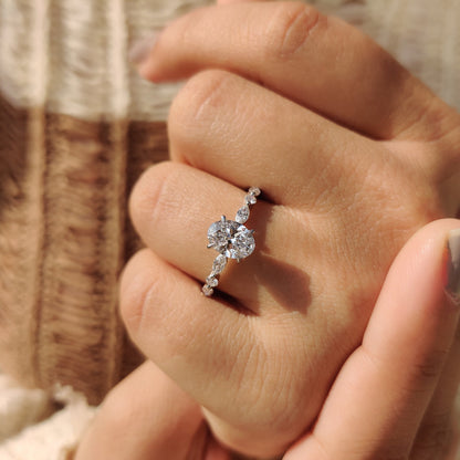 Oval Cut Engagement Ring In White Gold