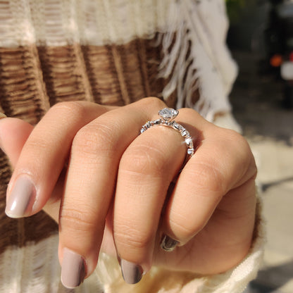 Oval Cut Engagement Ring In White Gold