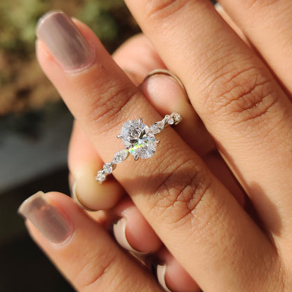 Oval Cut Engagement Ring In White Gold