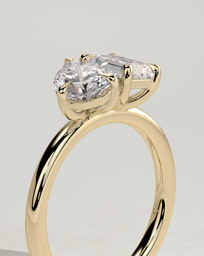 3.3 CT Emerald & Pear Cut Toi Et Moi Moissanite Engagement Ring