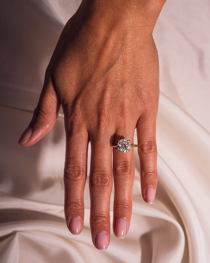 3.08 CT Round Cut Solitaire Hidden Halo Setting Moissanite Engagement Ring