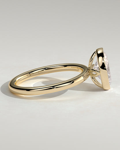 2 CT Oval Bezel & Solitaire Moissanite Engagement Ring