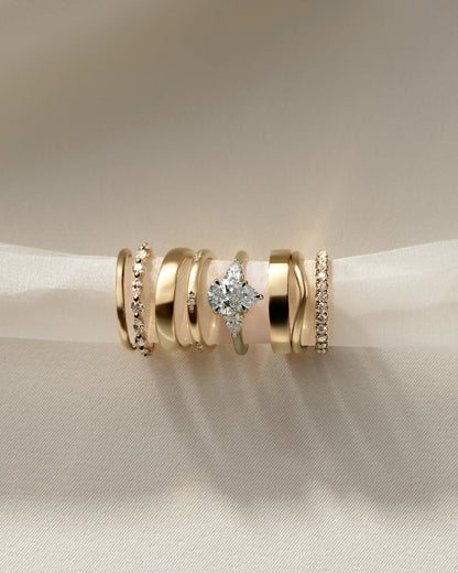 2.0 CT Pear Cut Three Stones Moissanite Diamond Engagement Ring