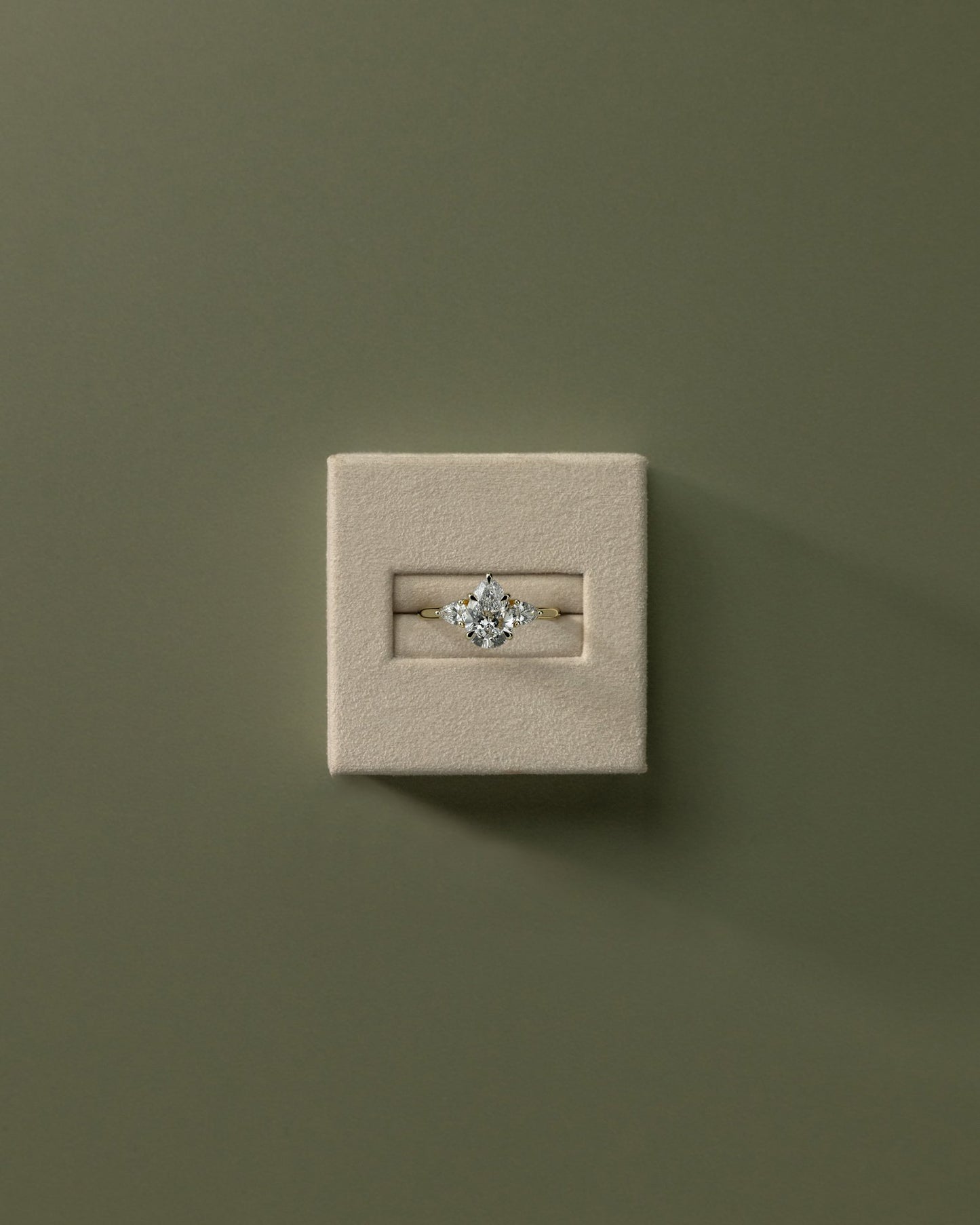 2.0 CT Pear Cut Three Stones Moissanite Diamond Engagement Ring