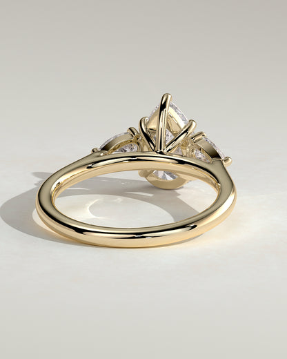 2.0 CT Pear Cut Three Stones Moissanite Diamond Engagement Ring