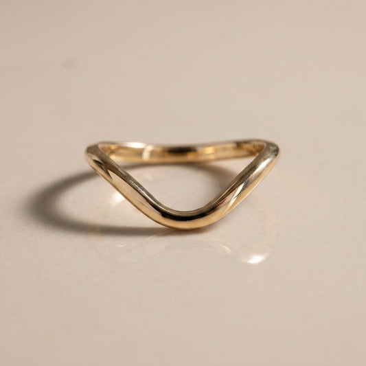 0.13 TCW Round Twisted Moissanite Wedding Band