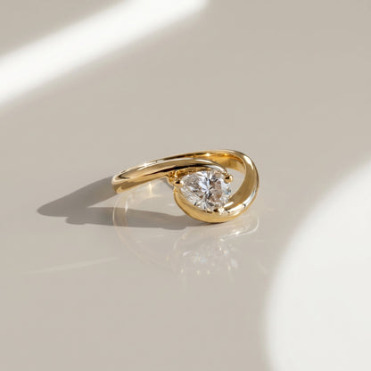 Oval Solitaire Engagement Ring – 2 CT Moissanite Diamond