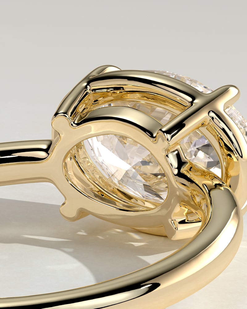 2.0 CT Oval Bezel & Solitaire Moissanite Engagement Ring