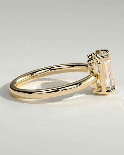 2 CT Emerald Solitaire Moissanite Diamond Engagement Ring