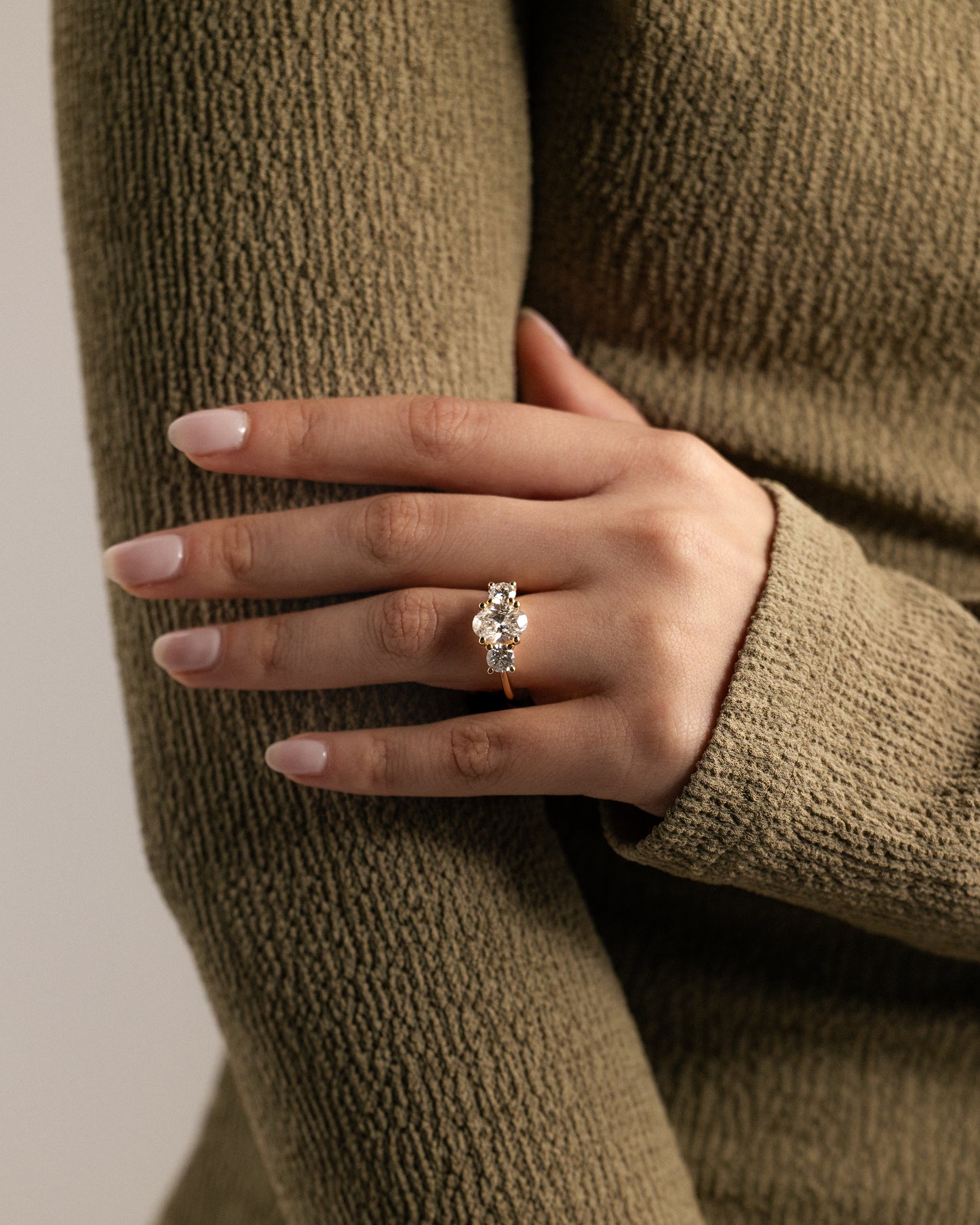 2 CT Oval Cut Three Stones Moissanite Engagement Ring