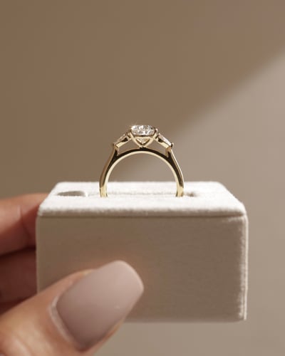 2.0 CT Pear Cut Three Stones Moissanite Diamond Engagement Ring
